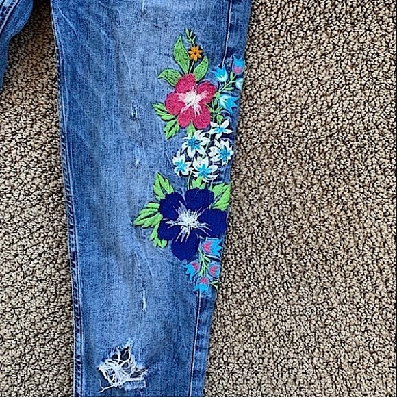 ZARA Jeans TRAFALUC DENIMWEAR Boho Floral Embroidered Blue Green Red Pink Size 4 - Picture 9 of 10